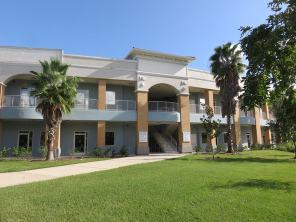 Town Center Medical Office Building: 57 Town Ct, Palm Coast, FL 32164
